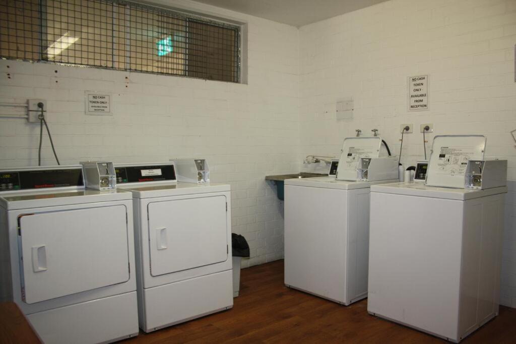 Mandurah Motel And Apartments Luaran gambar